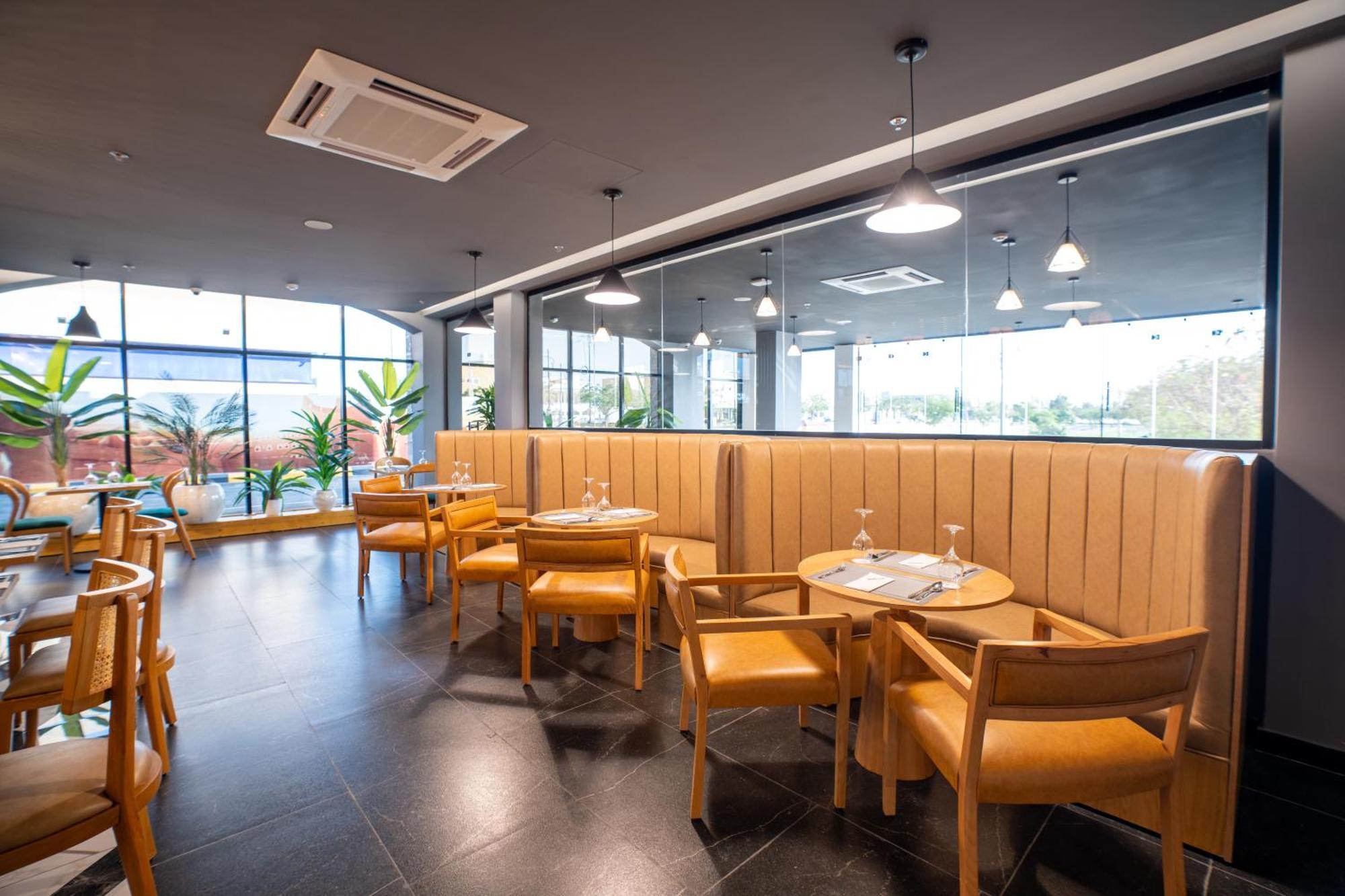 Park Inn By Radisson Najran Exterior photo