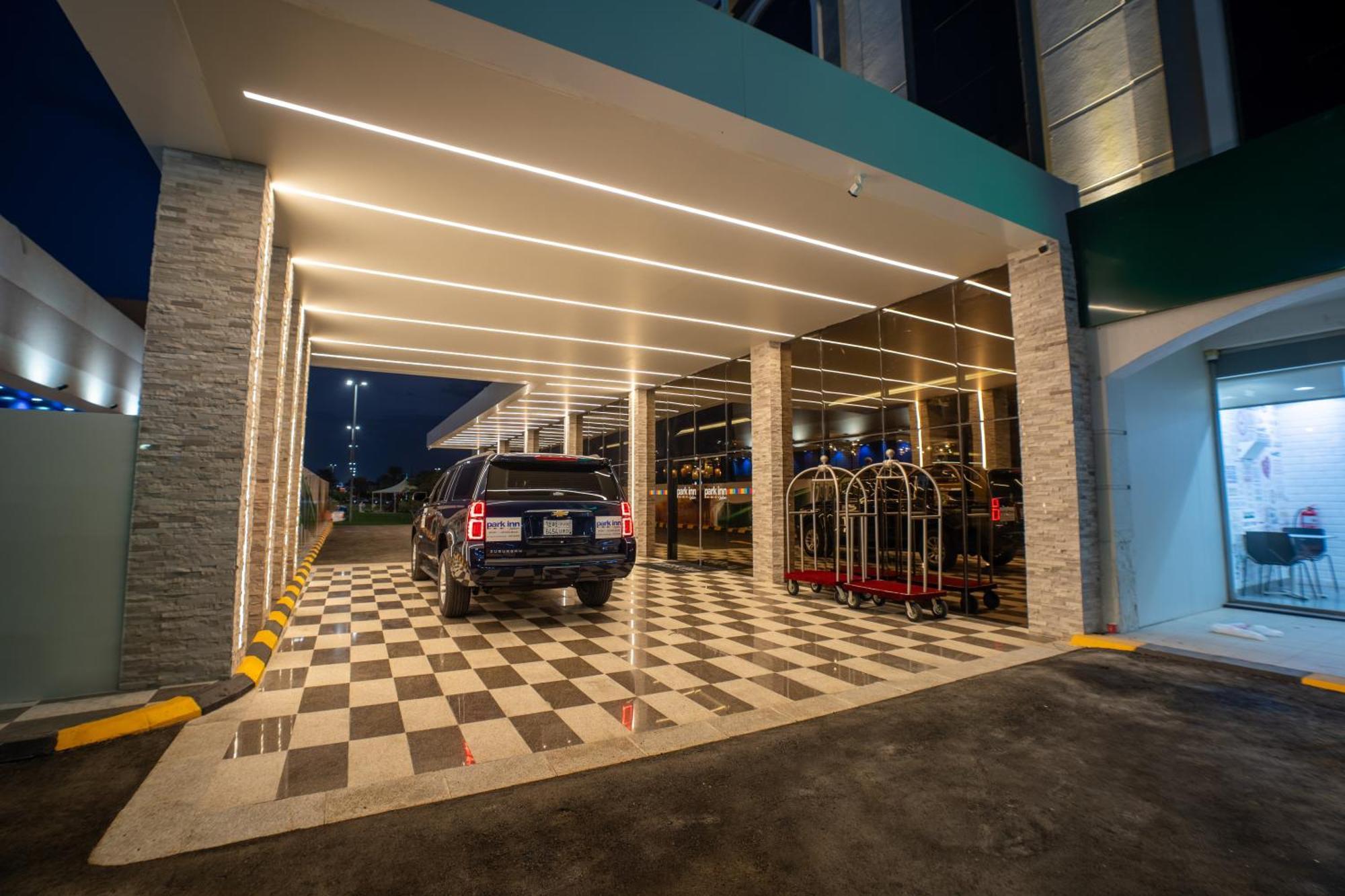 Park Inn By Radisson Najran Exterior photo