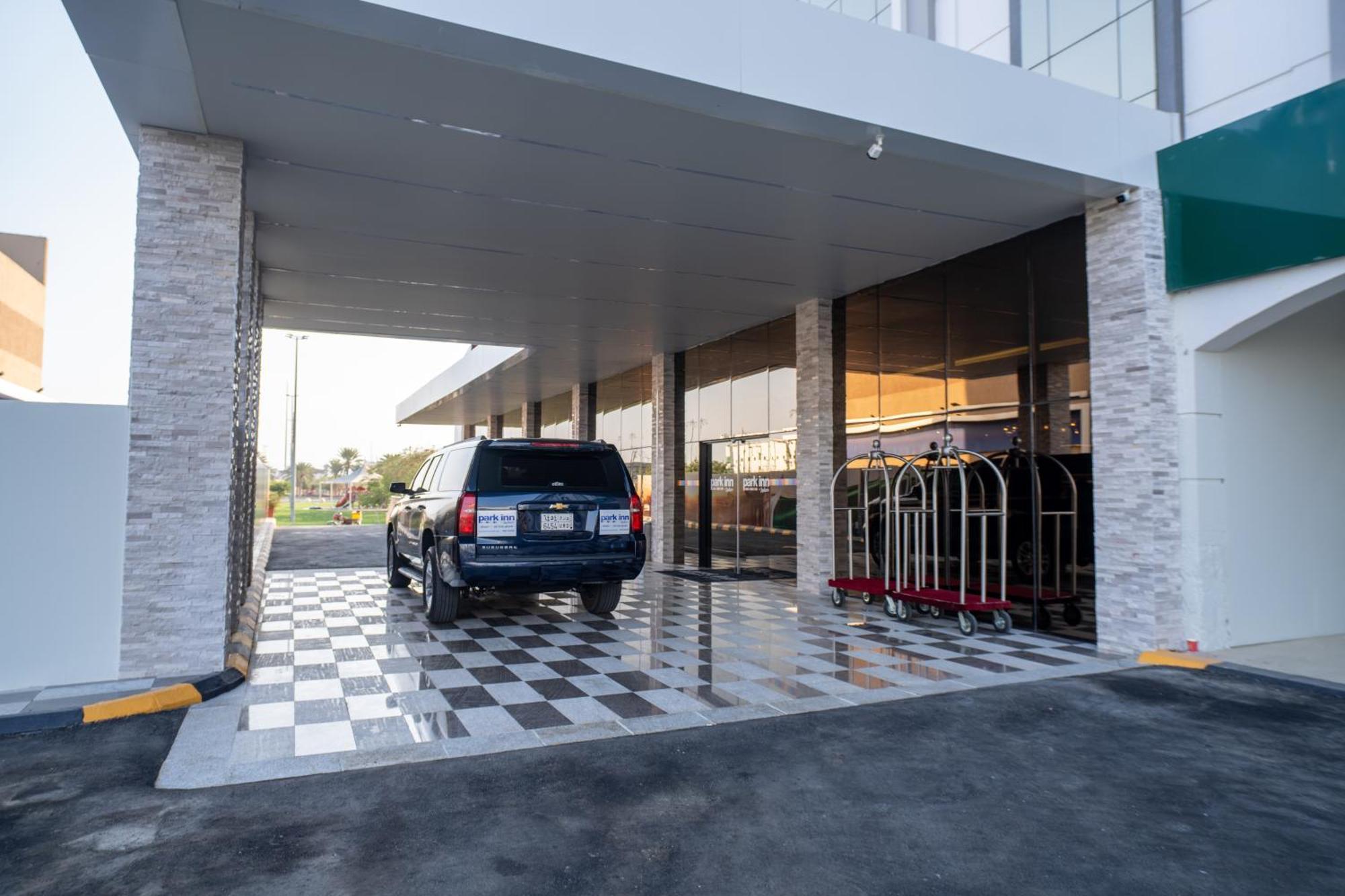 Park Inn By Radisson Najran Exterior photo