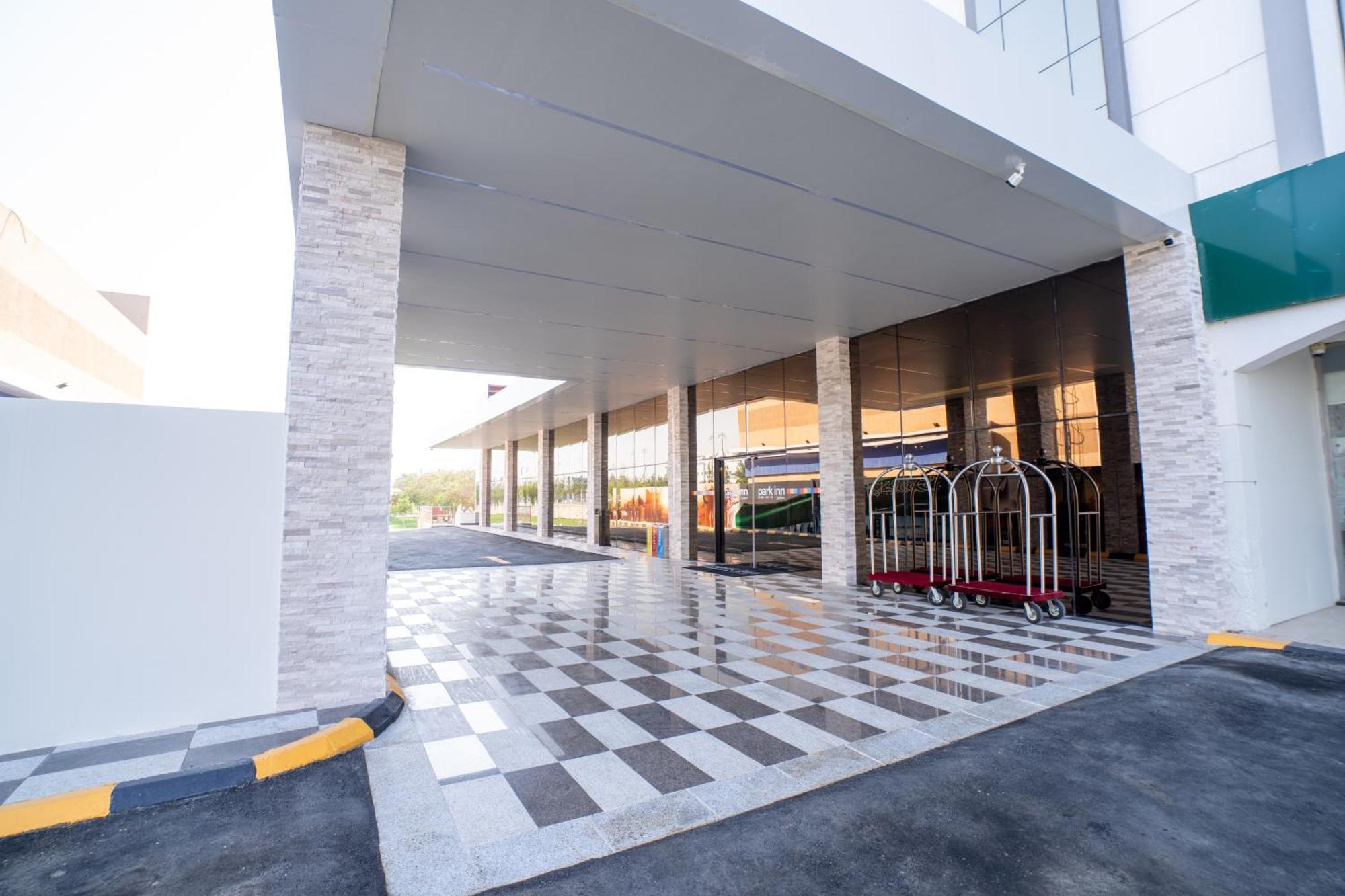 Park Inn By Radisson Najran Exterior photo